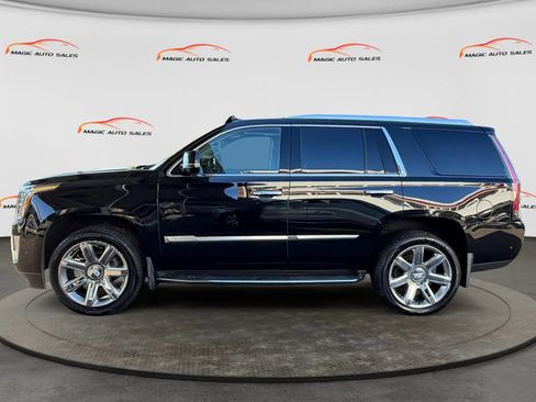 Used 2017 Cadillac Escalade Luxury AWD/4WD image 7