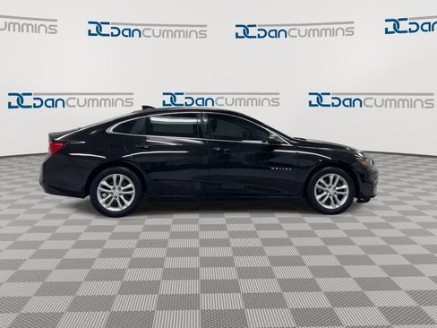 Used 2016 Chevrolet Malibu LT w/ Leather Package FWD image 9