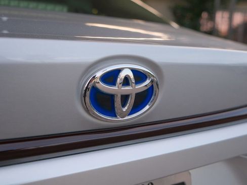 Used 2023 Toyota Corolla LE image 47