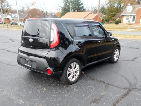 Used 2015 Kia Soul + image 6
