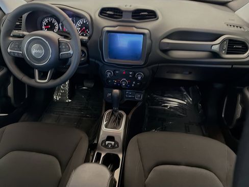 Used 2022 Jeep Renegade Sport image 12