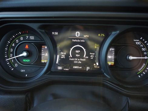 Used 2024 Jeep Wrangler Unlimited Sahara w/ Safety Group AWD/4WD image 32