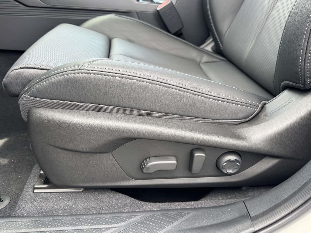 New 2026 Subaru Outback Touring AWD/4WD image 15