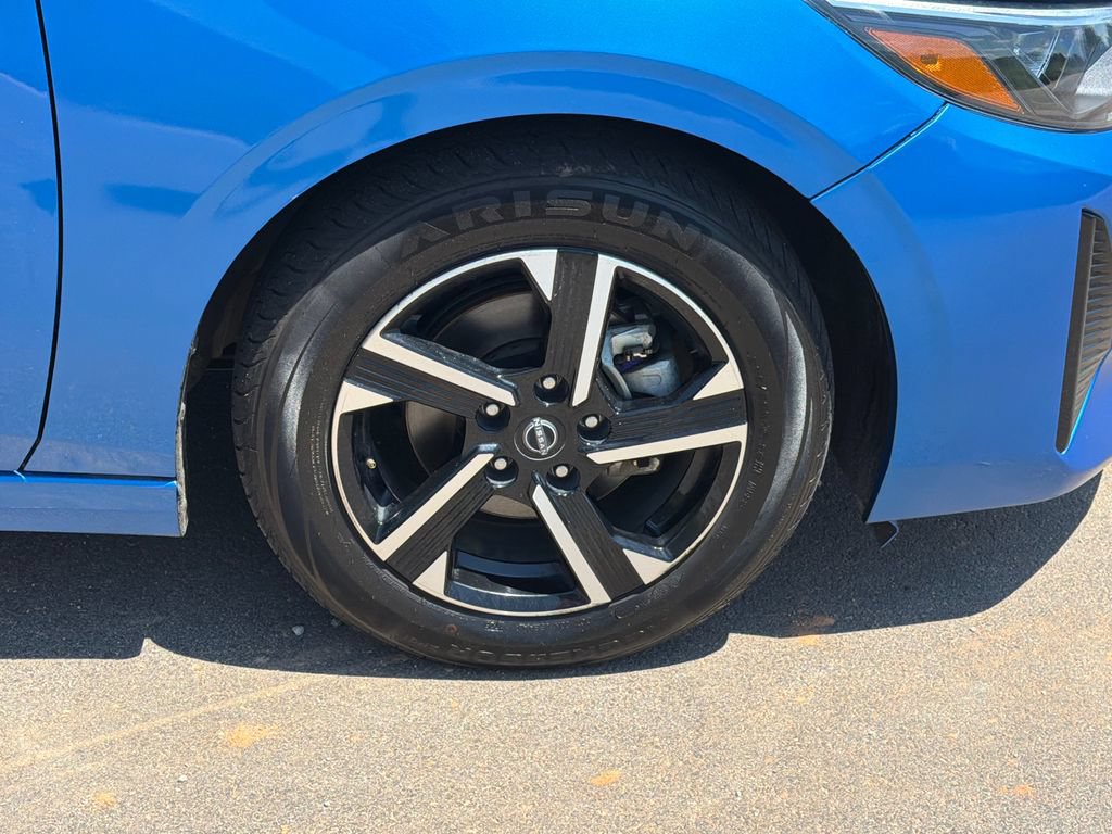 Used 2024 Nissan Sentra SV FWD image 12