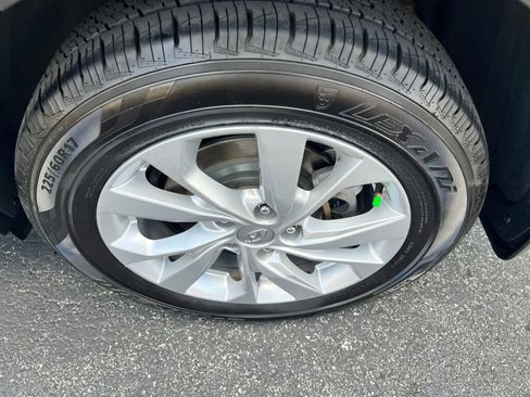 Used 2019 Hyundai Tucson Value image 24