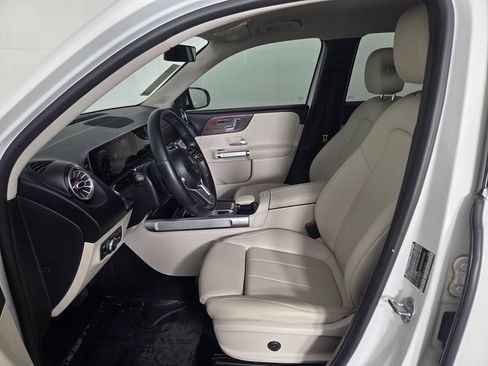 Used 2020 Mercedes-Benz GLB 250 image 8