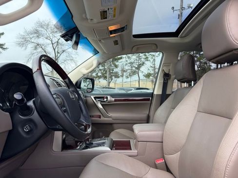 Used 2019 Lexus GX 460 Premium image 10