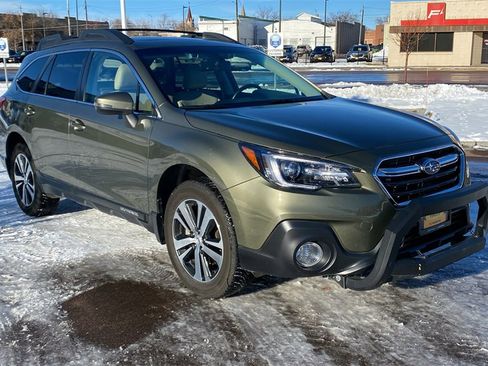 Used 2019 Subaru Outback 2.5i Limited image 3