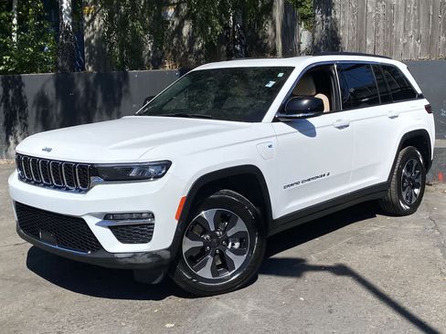 Used 2024 Jeep Grand Cherokee Limited 4xe AWD/4WD image 1