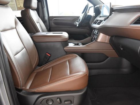Used 2021 Chevrolet Tahoe High Country RWD image 5