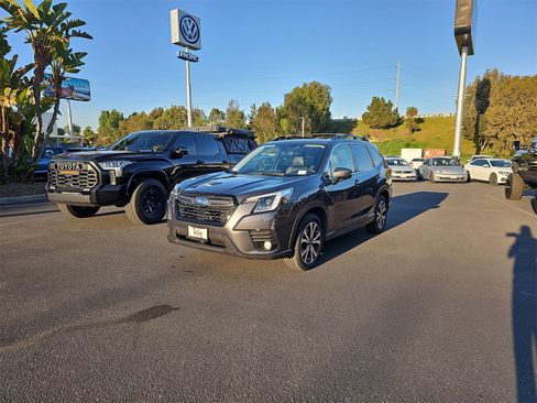 Certified 2023 Subaru Forester Limited image 3