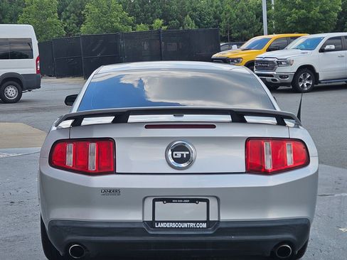 Used 2010 Ford Mustang GT Premium RWD image 6