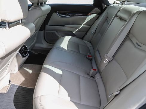 Used 2013 Cadillac XTS Luxury image 18