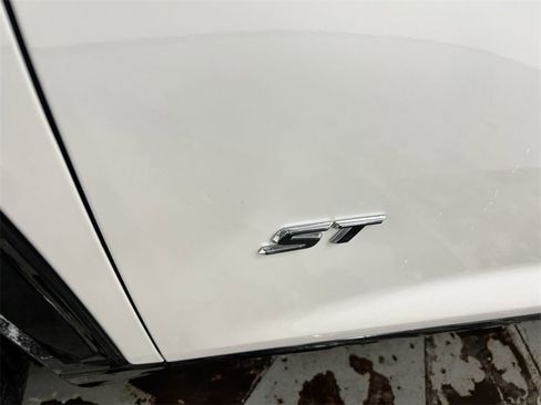 Certified 2025 Buick Enclave Sport Touring w/ Power Package image 27