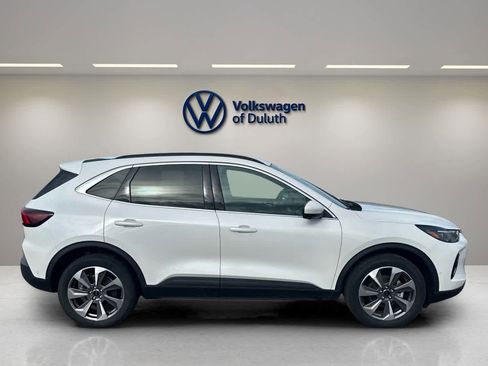 Used 2023 Ford Escape Platinum w/ Premium Technology Package image 6