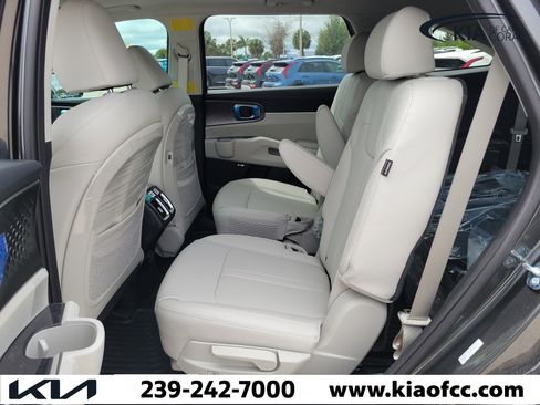 New 2026 Kia Sorento EX image 13