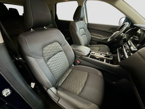 Used 2023 Nissan Pathfinder SV image 32