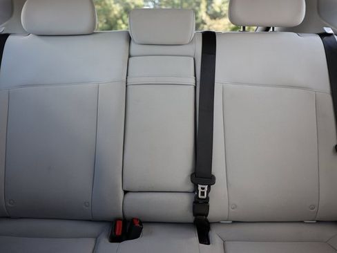 Used 2024 Hyundai Kona SE image 33