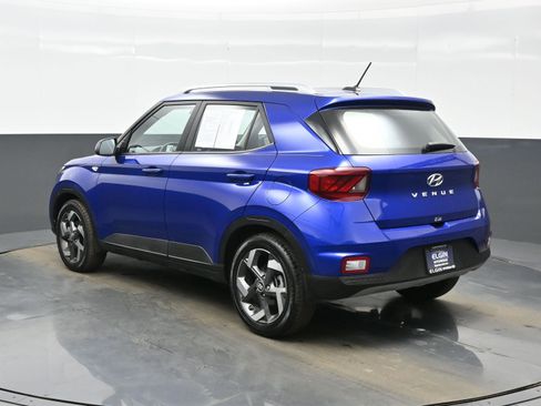 Certified 2025 Hyundai Venue Limited image 4