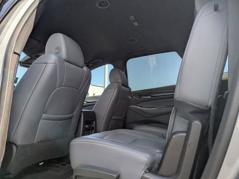 Used 2024 Buick Enclave Premium image 31