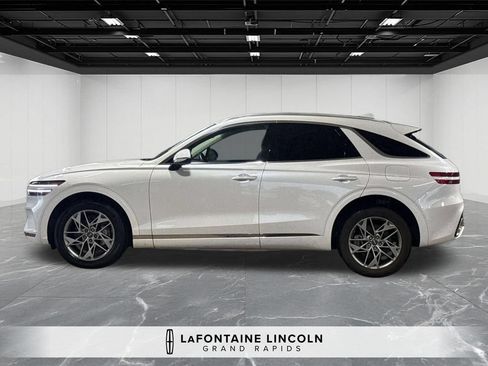 Used 2025 Genesis GV70 2.5T AWD/4WD image 2