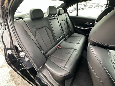 Used 2023 BMW 330i Sedan w/ Premium Package image 27