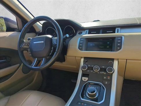 Used 2017 Land Rover Range Rover Evoque SE image 26