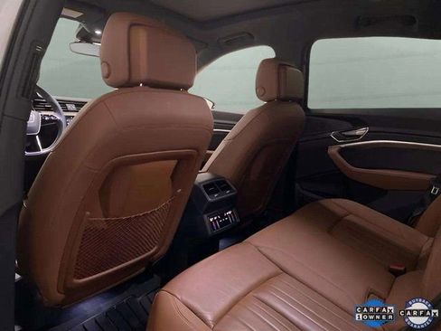 Used 2024 Audi Q8 e-tron Premium image 71