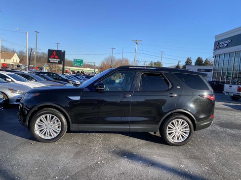 Used 2018 Land Rover Discovery HSE Luxury image 2