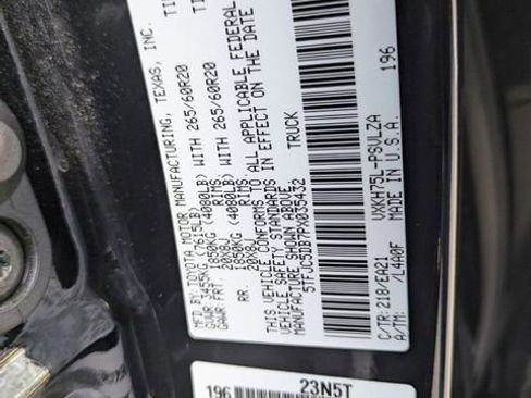 Used 2023 Toyota Tundra Limited image 40