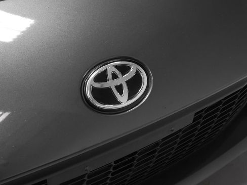 Used 2024 Toyota GR86 Premium RWD image 3