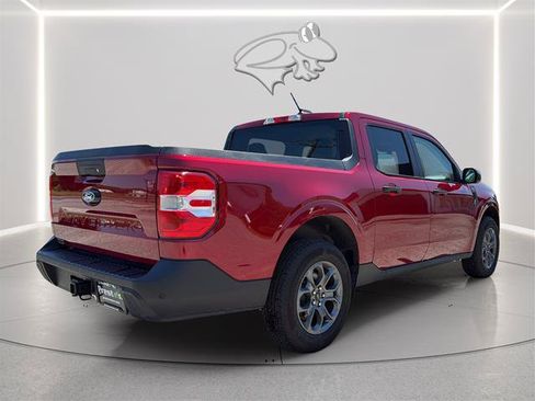 Certified 2025 Ford Maverick XLT w/ XLT Luxury Package AWD/4WD image 5