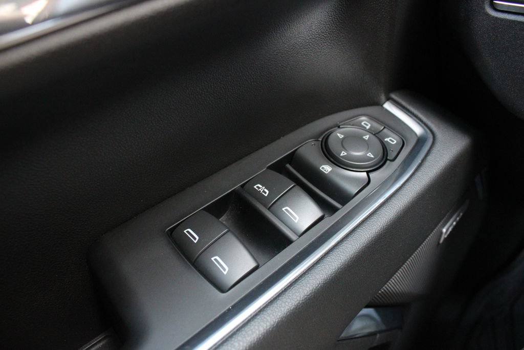 Used 2024 Chevrolet Silverado 1500 RST AWD/4WD image 7