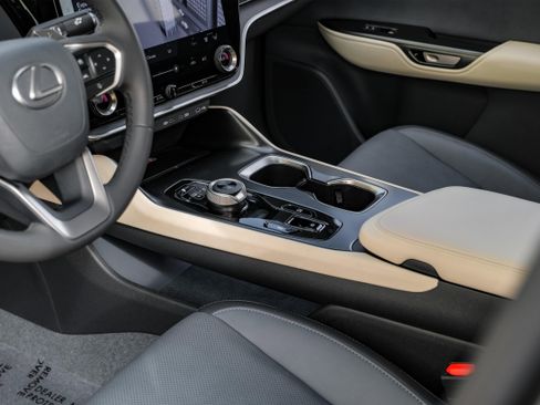 Used 2023 Lexus RZ 450e Premium w/ Technology Package image 23