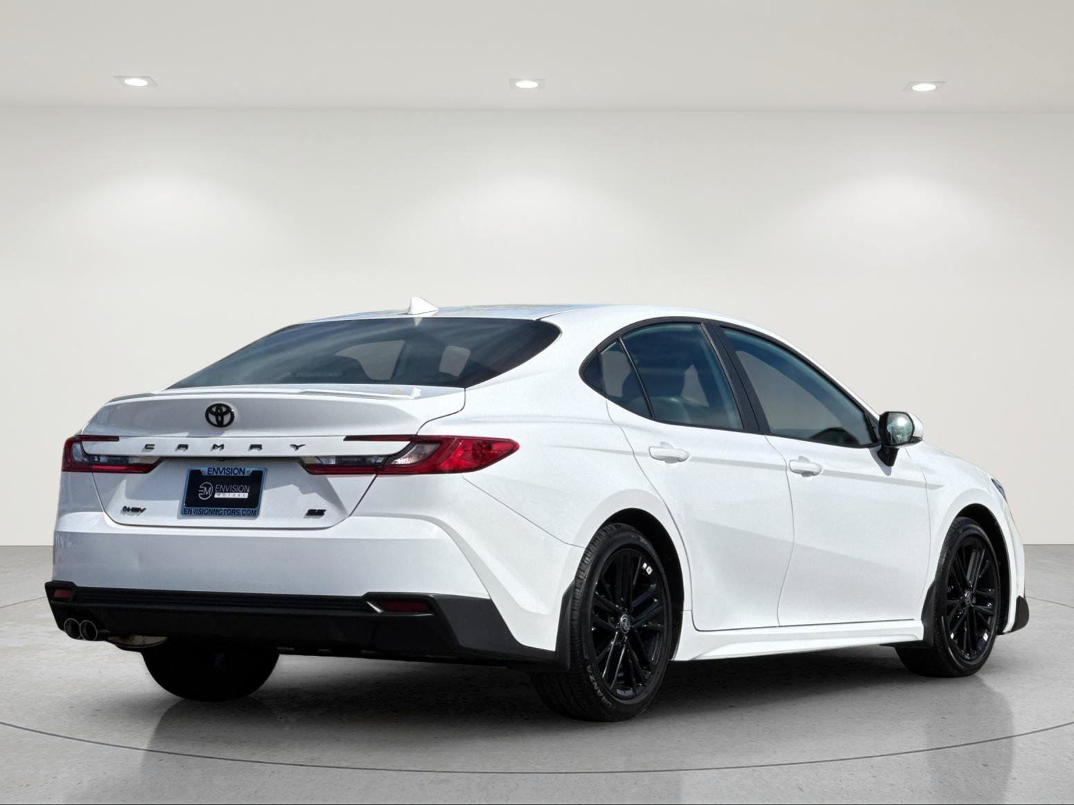 Used 2026 Toyota Camry SE w/ Multimedia Upgrade Package FWD image 6
