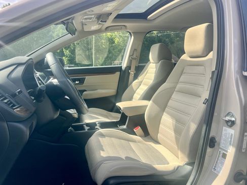 Used 2019 Honda CR-V EX image 2