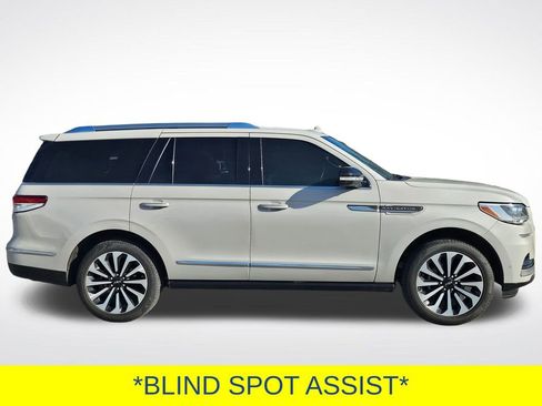 Used 2023 Lincoln Navigator Reserve image 8