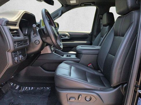 Used 2022 Chevrolet Tahoe RST w/ Luxury Package AWD/4WD image 16