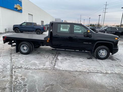 New 2025 Chevrolet Silverado 3500 W/T image 8