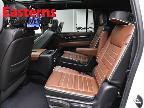 Used 2023 GMC Yukon XL Denali Ultimate w/ LPO, Floor Liner Package AWD/4WD image 25