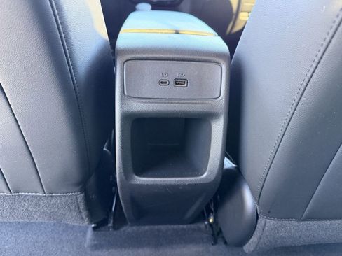 Certified 2024 Chevrolet Trax RS w/ Sunroof Package image 18