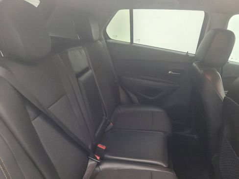 Used 2019 Chevrolet Trax LT w/ LT Convenience Package image 19