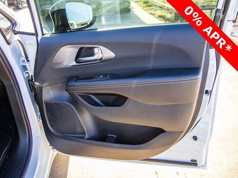 New 2026 Chrysler Pacifica Select w/ S Appearance Package image 19