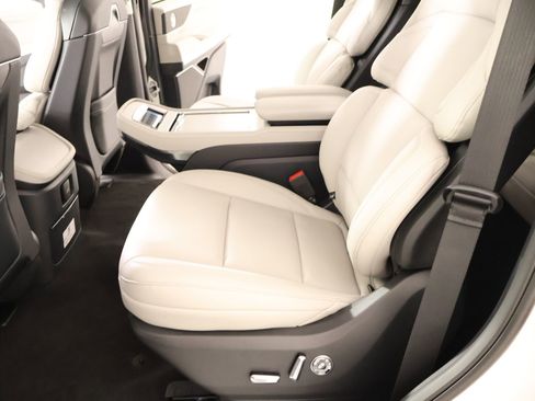 New 2026 Lincoln Navigator Reserve AWD/4WD image 13