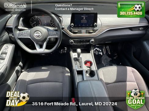 Used 2025 Nissan Altima 2.5 SV FWD image 7