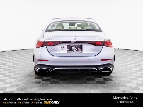 New 2026 Mercedes-Benz E 350 4MATIC Sedan image 4