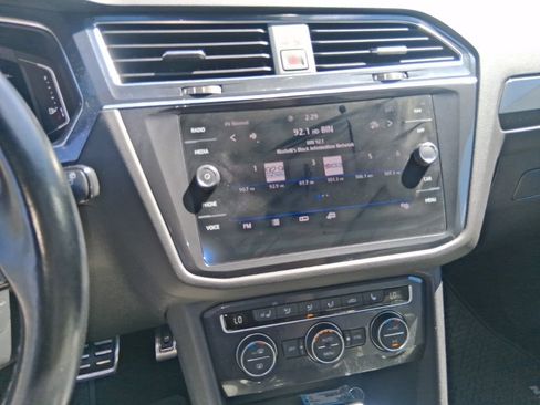 Used 2020 Volkswagen Tiguan SEL Premium R-Line w/ 3rd Row Seat Package AWD/4WD image 16