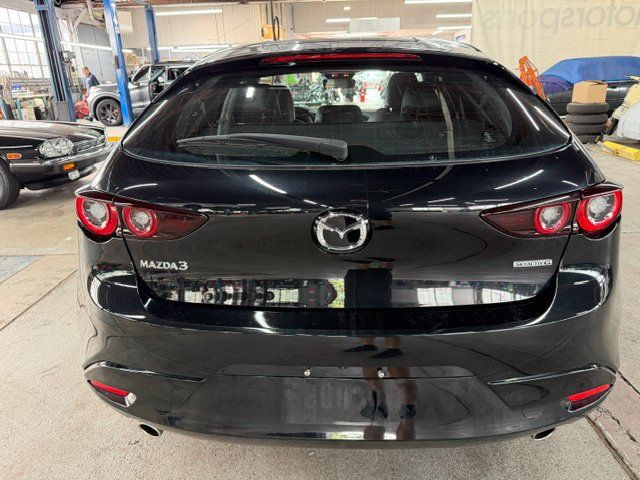 Used 2024 MAZDA MAZDA3 s FWD image 3