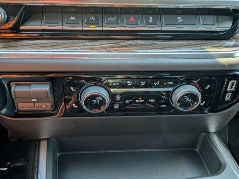 Certified 2025 Chevrolet Silverado 1500 LT image 30