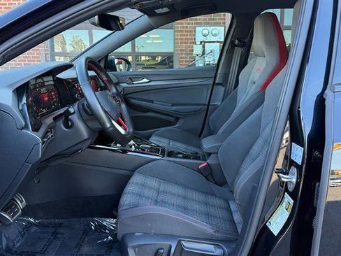 Used 2023 Volkswagen Golf GTI image 28